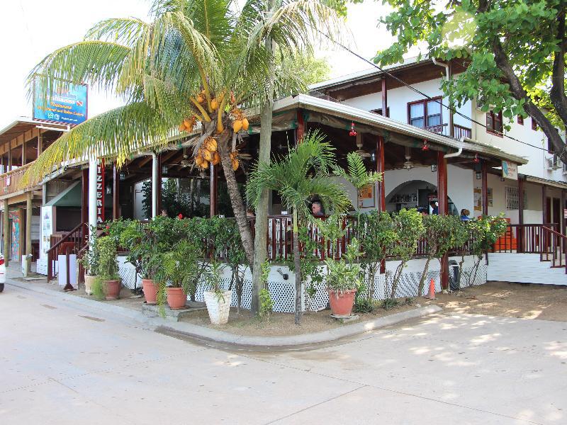 Splash Inn Dive Resort & Villas West End Exterior photo