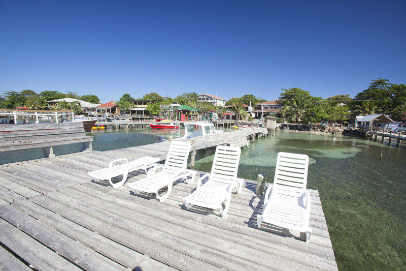 Splash Inn Dive Resort & Villas West End Exterior photo